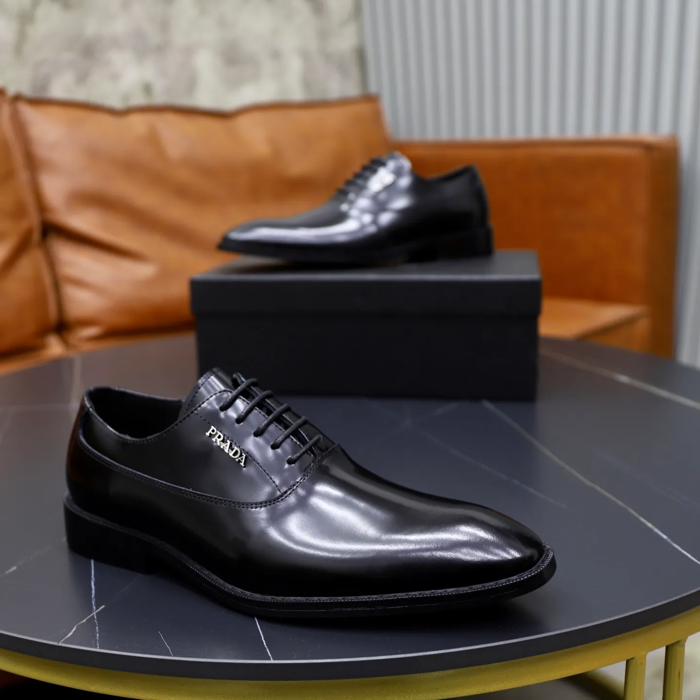 Ex-factory price: 540💰🙅‍♂️🙅‍♂️🙅‍♂️ Brand: PRADA Standard code: Men's code 38-44 (45 can be customized) Grade: Same style as the official website Original order quality Material: Original cowhide surface Comfortable cowhide lining Original outsole Style category: Men's fashionable casual leather shoes Distinguished big-name luxury elements Top luxury Color: actual picture color